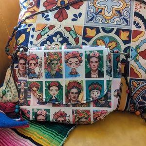 Small  purse with various Frida Kahlo characters